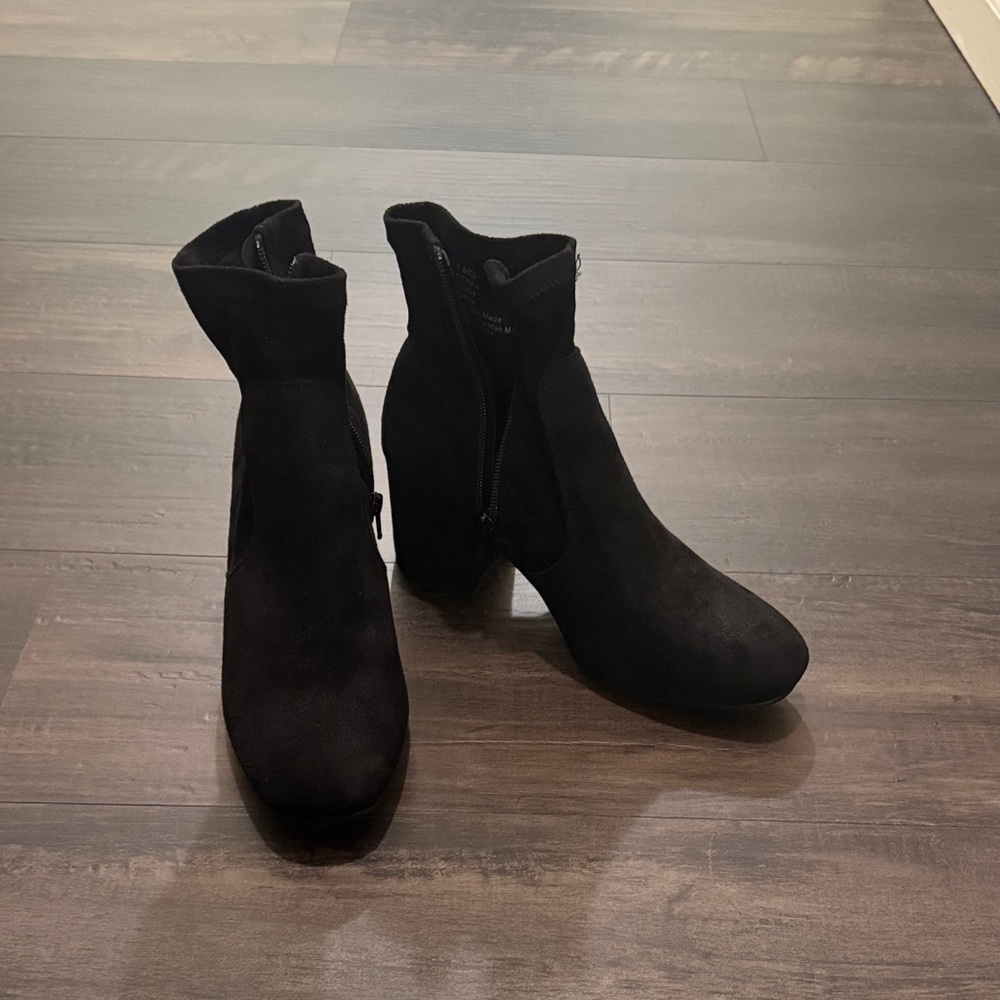 SO Black Heeled Boots